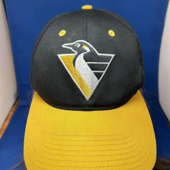Vintage Black and Yellow Penguin Baseball Cap - Picture 2 of 6